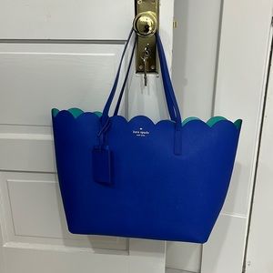 Large Kate Spade scallop tote bag